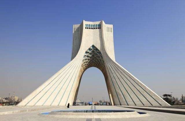 Azadi Kulesi