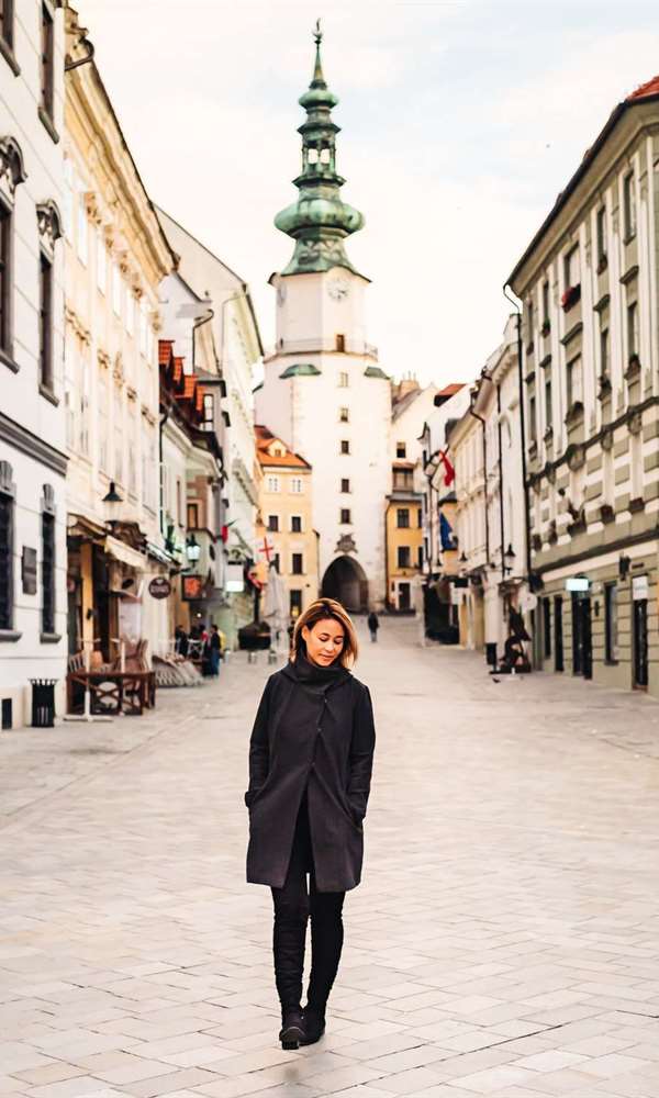 Bratislava Hakkında