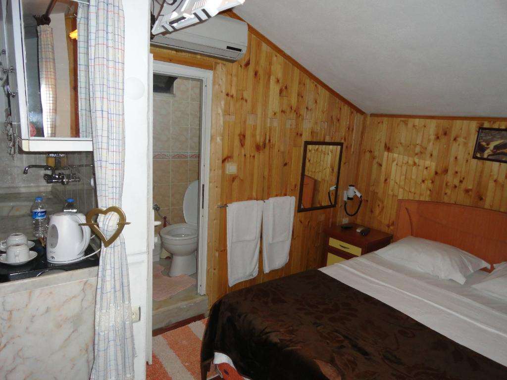 Efua Otel