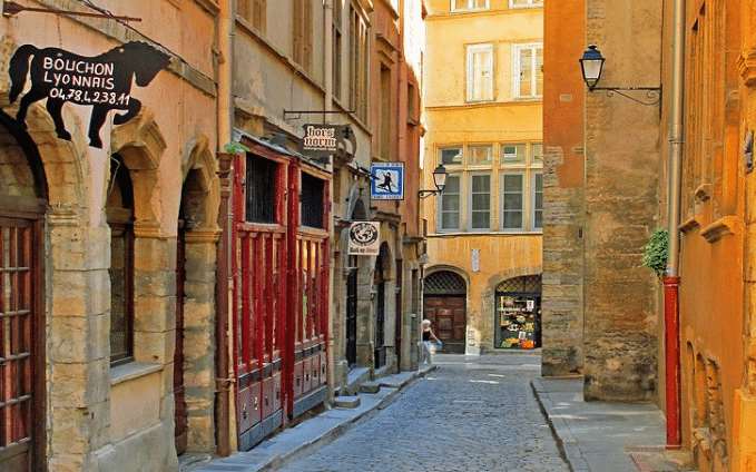 Eski Lyon