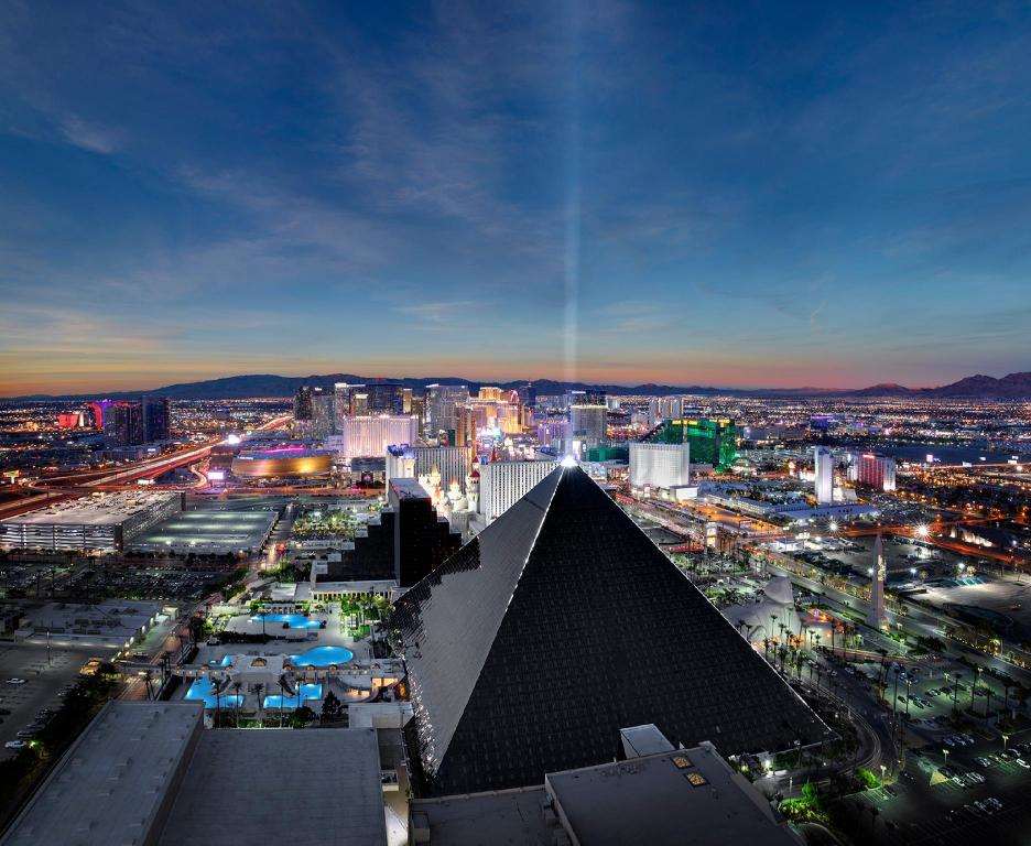 Luxor Hotel