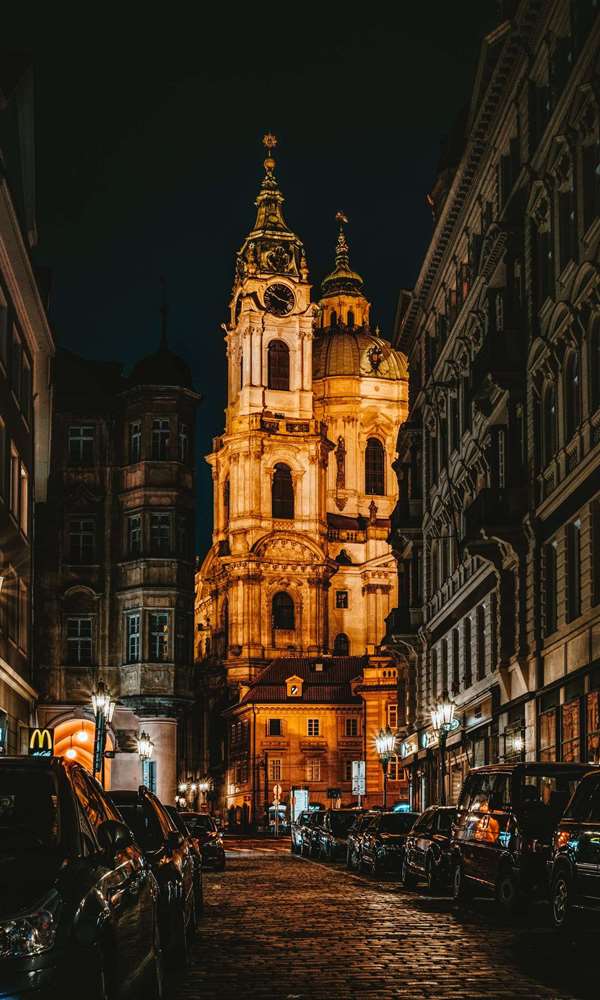 Prag Ne Yenir?