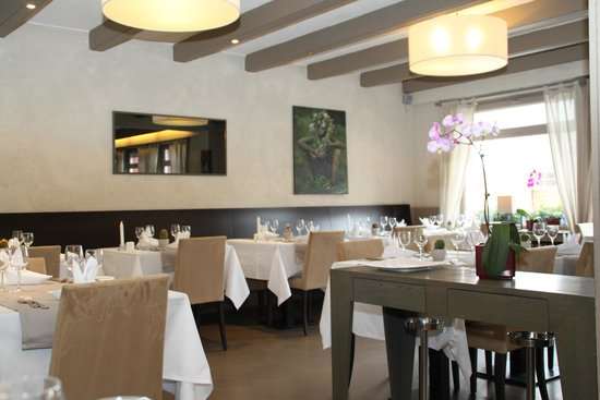 Restaurant Centser Roud Hous