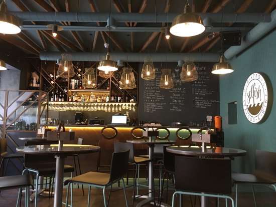 Selfish Bistro - wine and seafood
