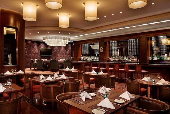 V Lounge & Restaurant